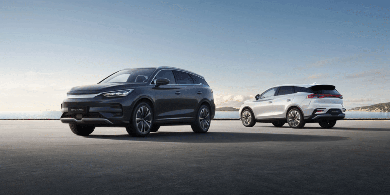 Recharger le BYD Tang en 5 minutes demande 600 à 760 kW, et les bornes françaises plafonnent à 350 kW