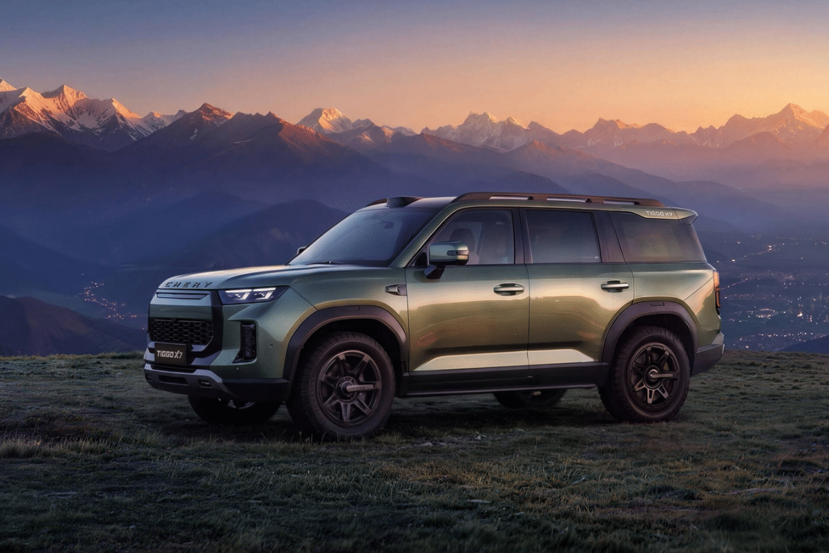 Chery Tiggo X7 vue de profil
