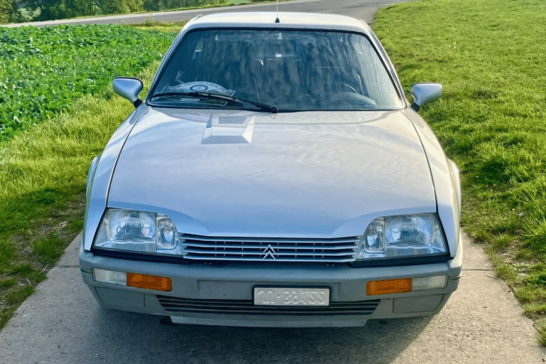 135 800 km et suivi par le spécialiste CX-Basis depuis 2018 : cette CX 25 GTI arrive avec un suivi que peu d&rsquo;exemplaires peuvent justifier