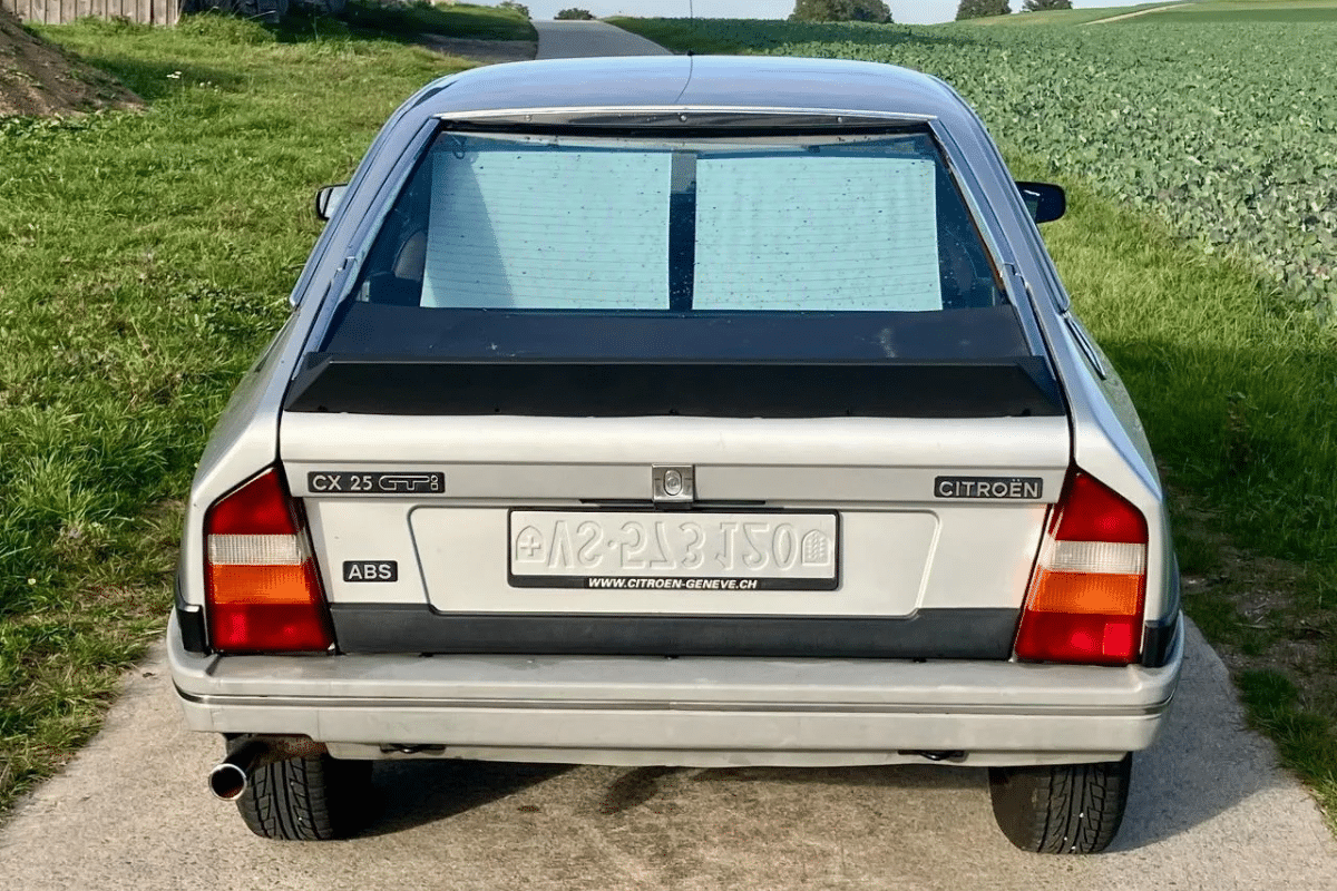 Citroën CX 25 GTI de 1987 vue arrière
