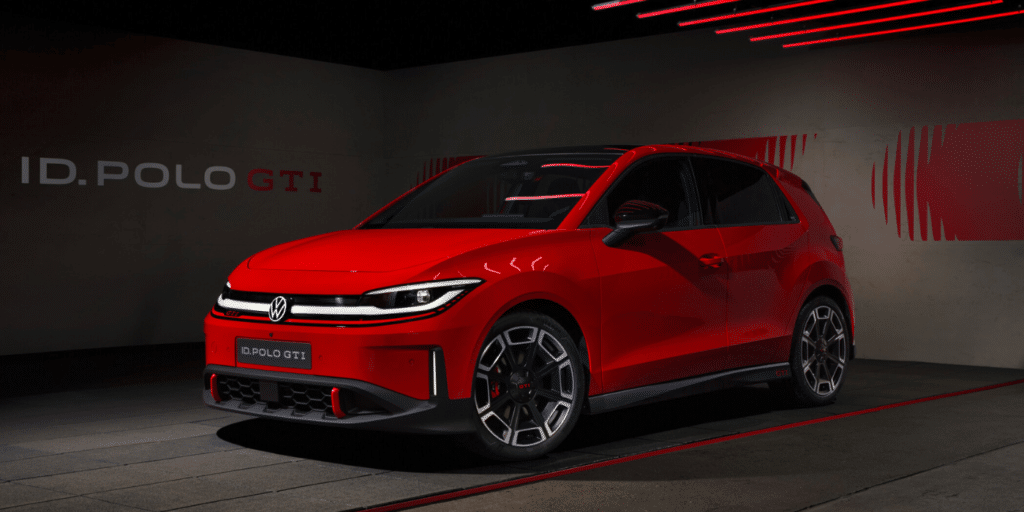Volkswagen lance l’ID.Polo GTI avec 226 chevaux et un blocage de différentiel, sans toutefois égaler la puissance des GTI du groupe Stellantis