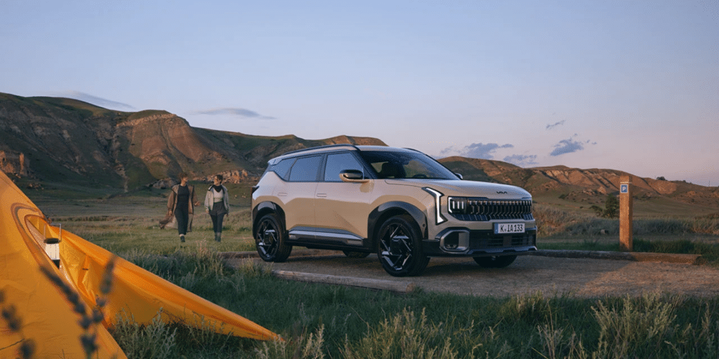 Avec un gabarit quasi identique au Renault Symbioz, le Kia Seltos débarque et Renault voit arriver son rival le plus frontal