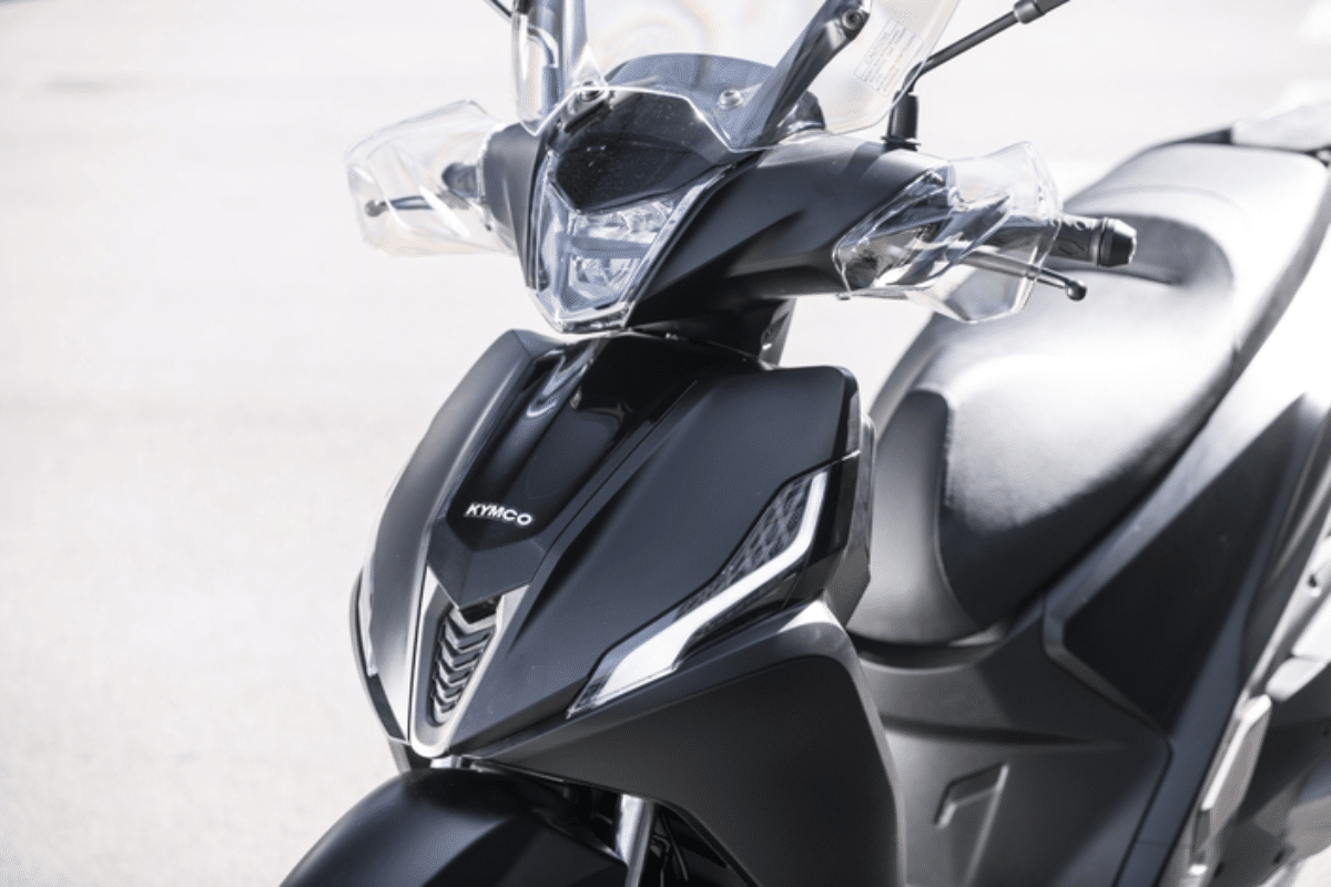 Kymco People R vue de profil