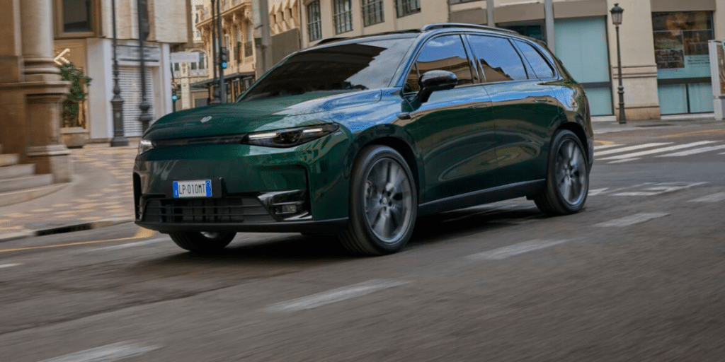 Le Leapmotor C10 gagne 100 km d'autonomie et une batterie 800 volts, mais garde un style que la Chine a déjà fait évoluer