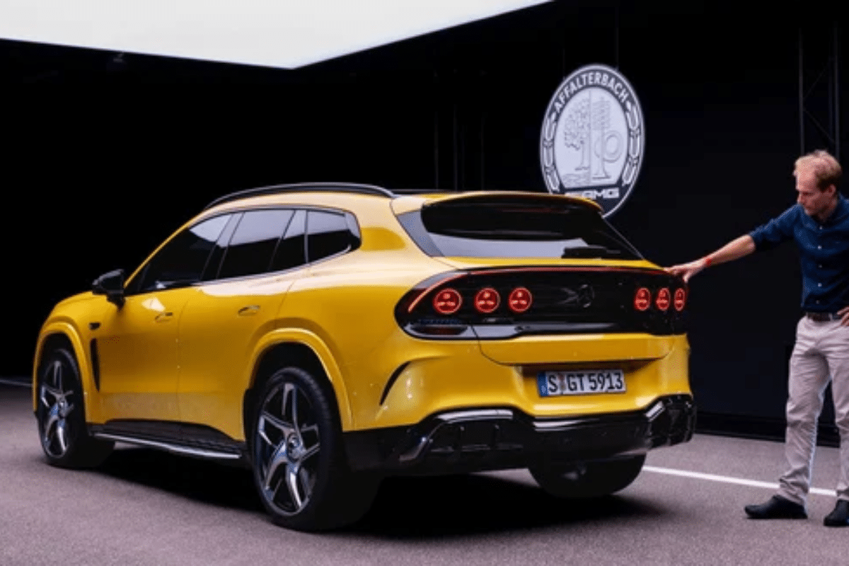 Mercedes-AMG GT SUV vue arrière