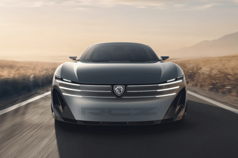 500 ch, 600 km et recharge en 10 minutes : ce que Peugeot annonce sur le RCZ Vision, sans confirmer la série