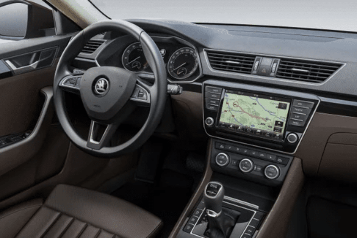 Skoda Superb vue du volant