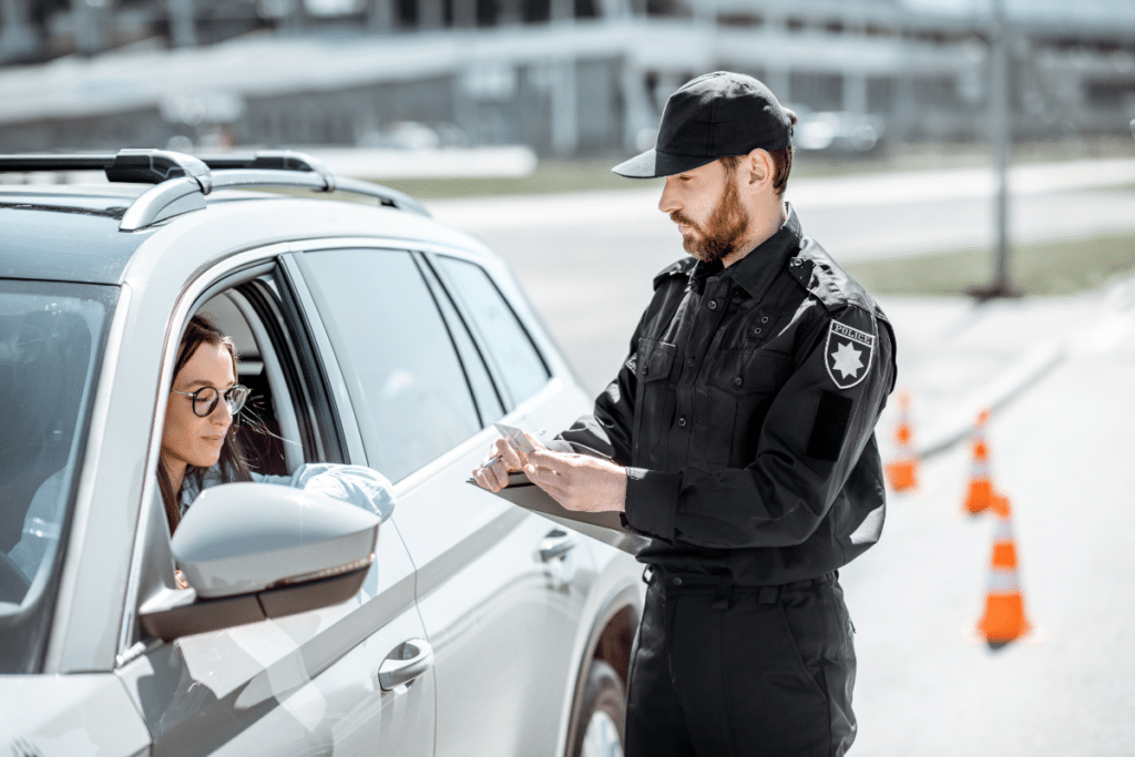 Téléphone au volant la suspension administrative du permis se généralise, alors qu'elle ne concernait qu'une vingtaine de départements