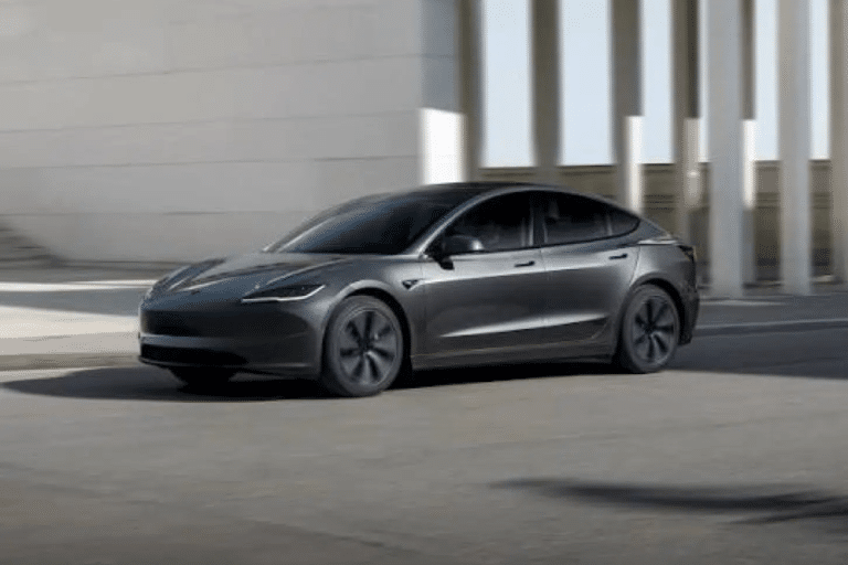 Tesla change son Model 3 Performance et promet désormais 600 km d&rsquo;autonomie, et la frontière entre sportive et grande routière s&rsquo;efface
